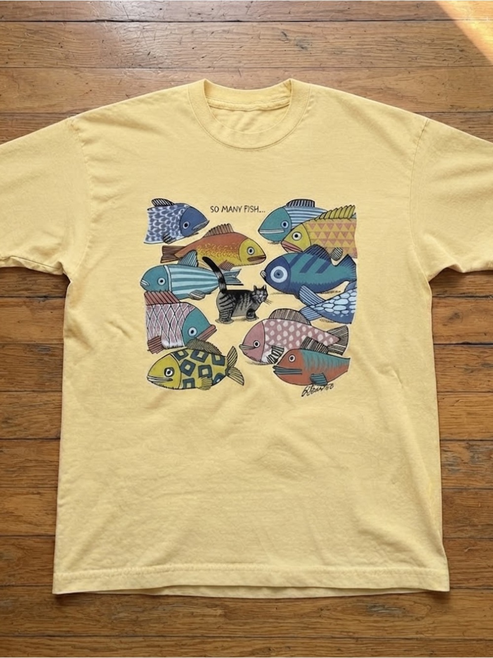 Yellow "So Many Fish" Graphic Tee - Pets Fish